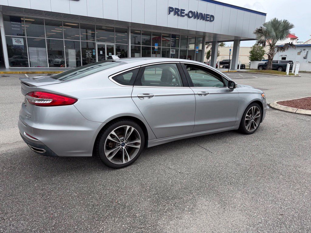 Used 2020 Ford Fusion Titanium AWD/4WD image 3