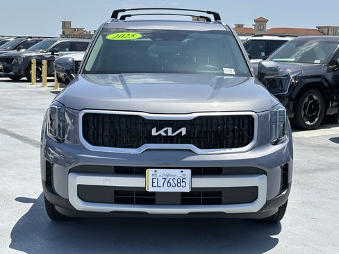 Used 2025 Kia Telluride EX FWD image 12