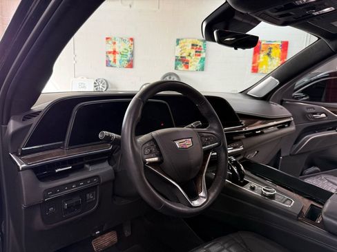 Used 2022 Cadillac Escalade ESV Sport Platinum image 10