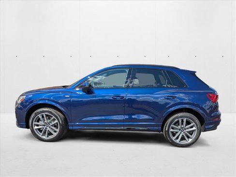 New 2025 Audi Q3 2.0T Premium image 8