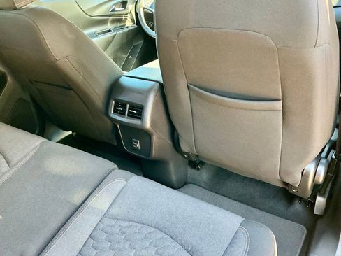 Used 2019 Chevrolet Equinox LT AWD/4WD image 26