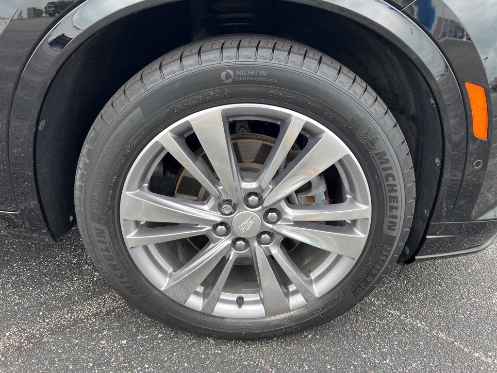 Used 2024 Cadillac XT6 Premium Luxury w/ Technology Package AWD/4WD image 43