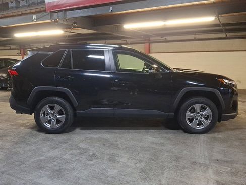 Used 2023 Toyota RAV4 XLE AWD/4WD image 7