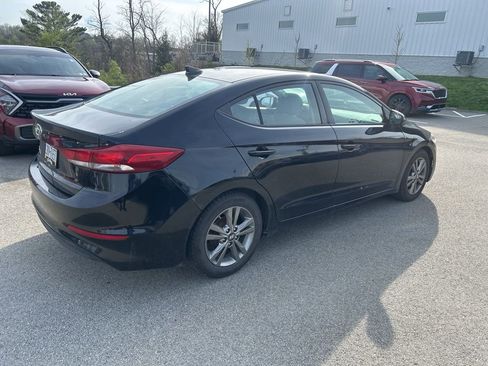 Used 2017 Hyundai Elantra SE w/ SE A/T Tech Package 03 image 6