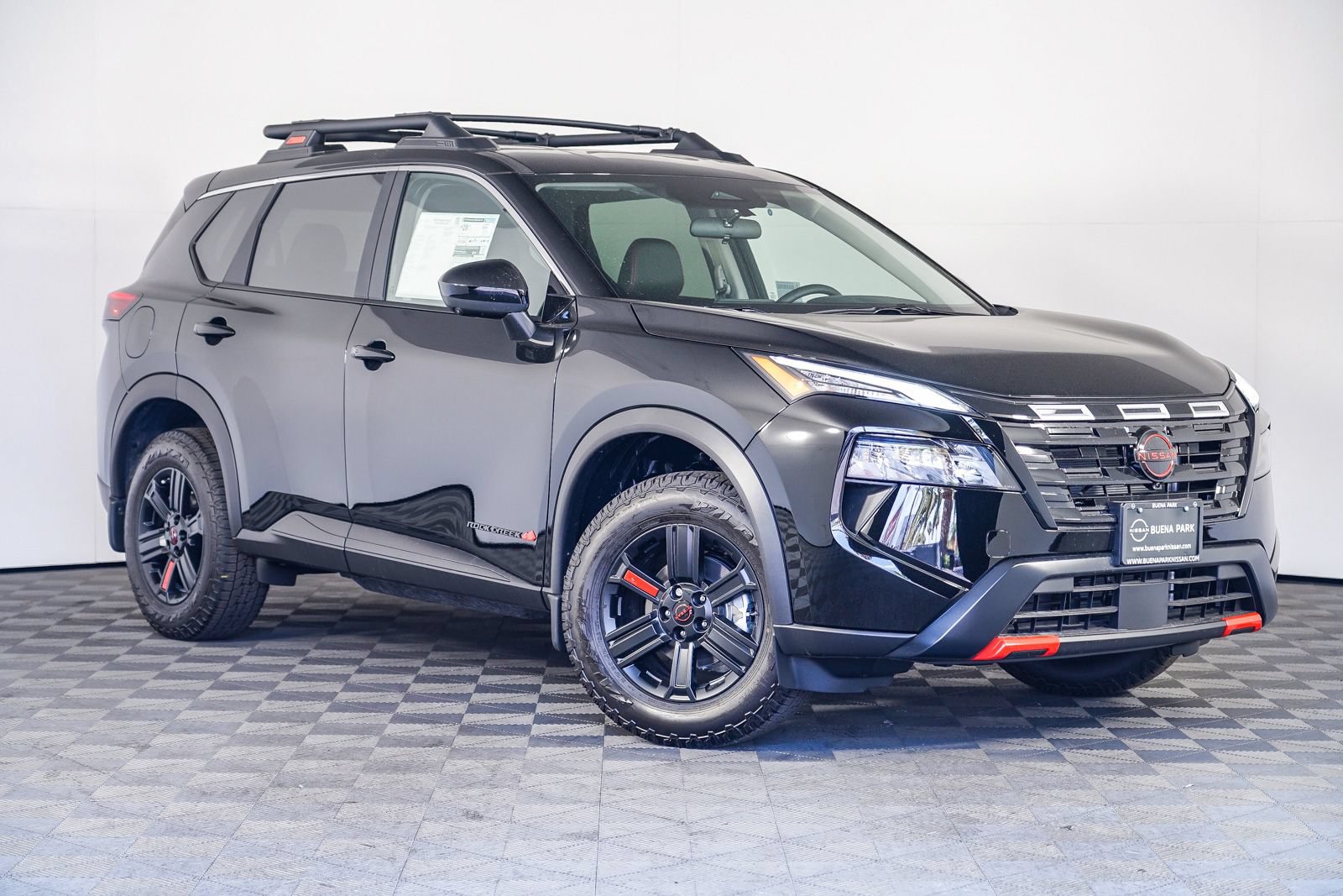 Used 2025 Nissan Rogue SV AWD/4WD image 1