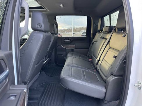 Used 2022 GMC Sierra 2500 Denali image 17