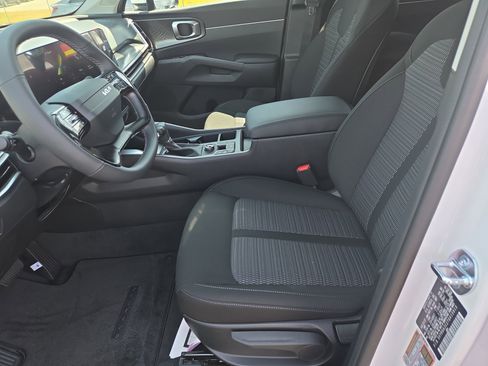 New 2026 Kia Sorento LX image 4