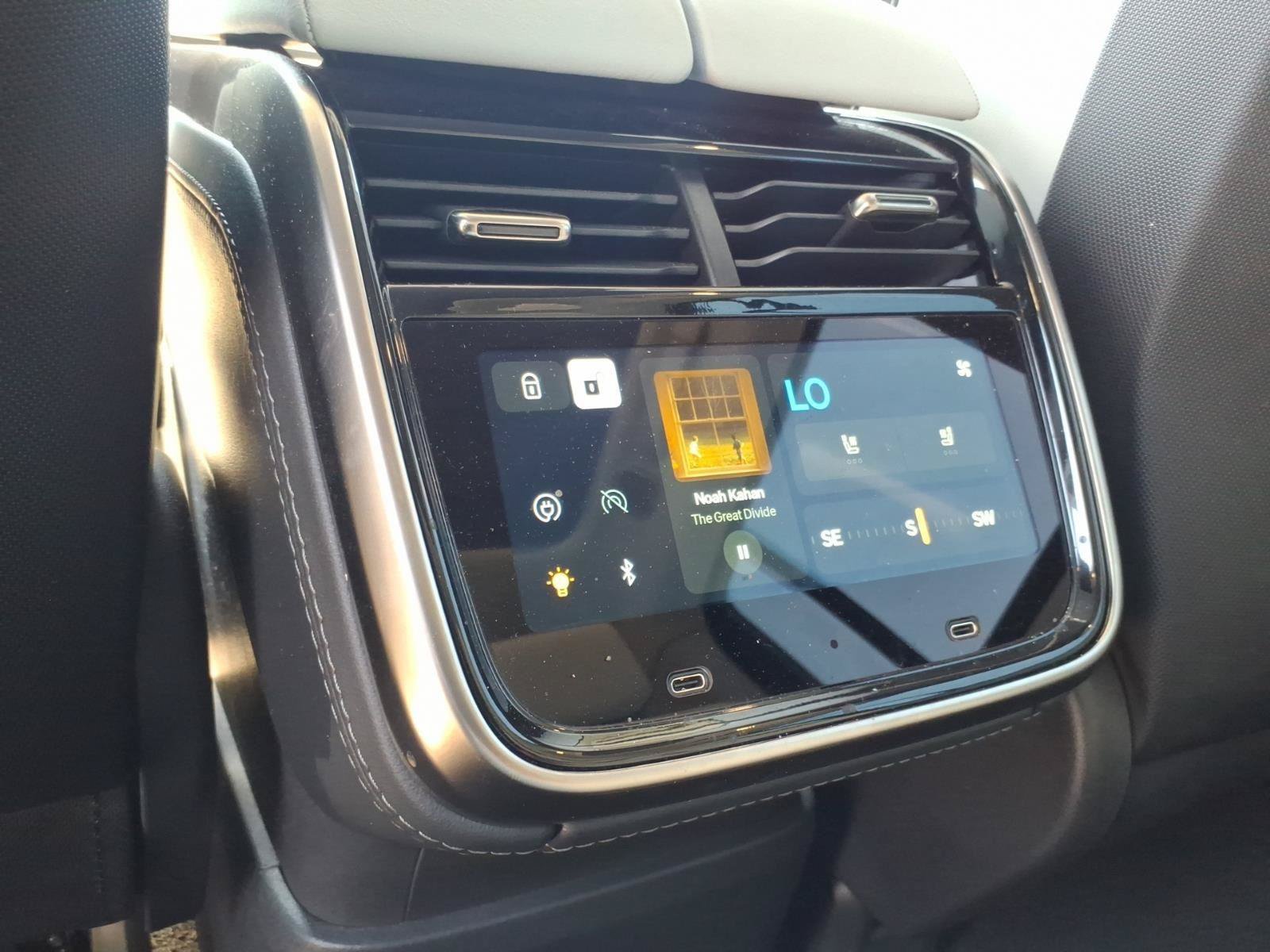 Used 2024 Rivian R1S Adventure Quad AWD/4WD image 18