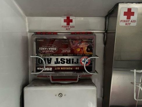 Used 2020 Mercedes-Benz Sprinter 4500 w/ Premium Plus Package image 51