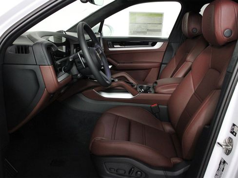 New 2026 Porsche Cayenne E-Hybrid image 5