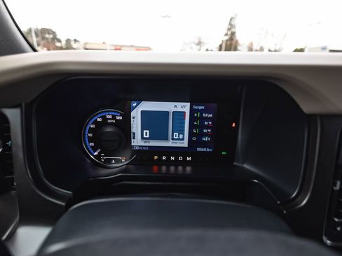 Used 2021 Ford Bronco Wildtrak image 17