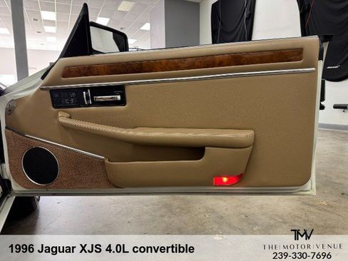 Used 1996 Jaguar XJS 4.0 Convertible RWD image 32