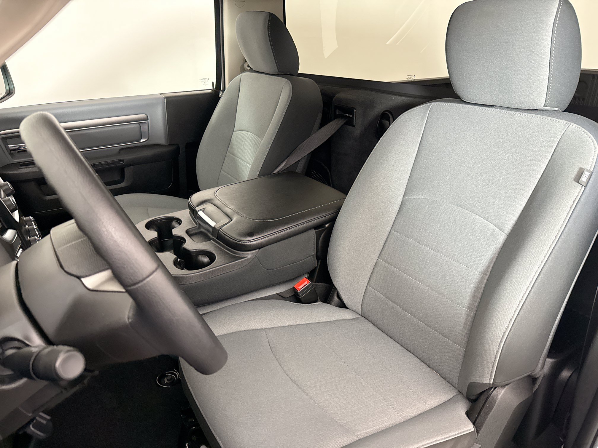 Used 2022 RAM 1500 Classic SLT AWD/4WD image 21