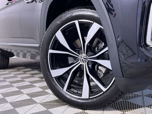 New 2025 Volkswagen Atlas SEL Premium R-Line image 10