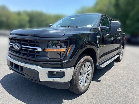 Used 2025 Ford F150 XLT w/ Equipment Group 303A High AWD/4WD image 4