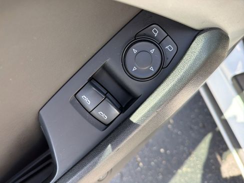 Used 2018 Chevrolet Camaro SS RWD image 11