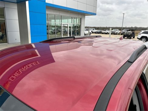 Used 2018 Chevrolet Traverse LT image 11