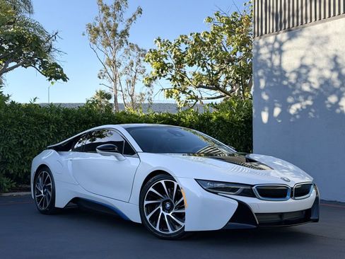 Used 2015 BMW i8 image 6
