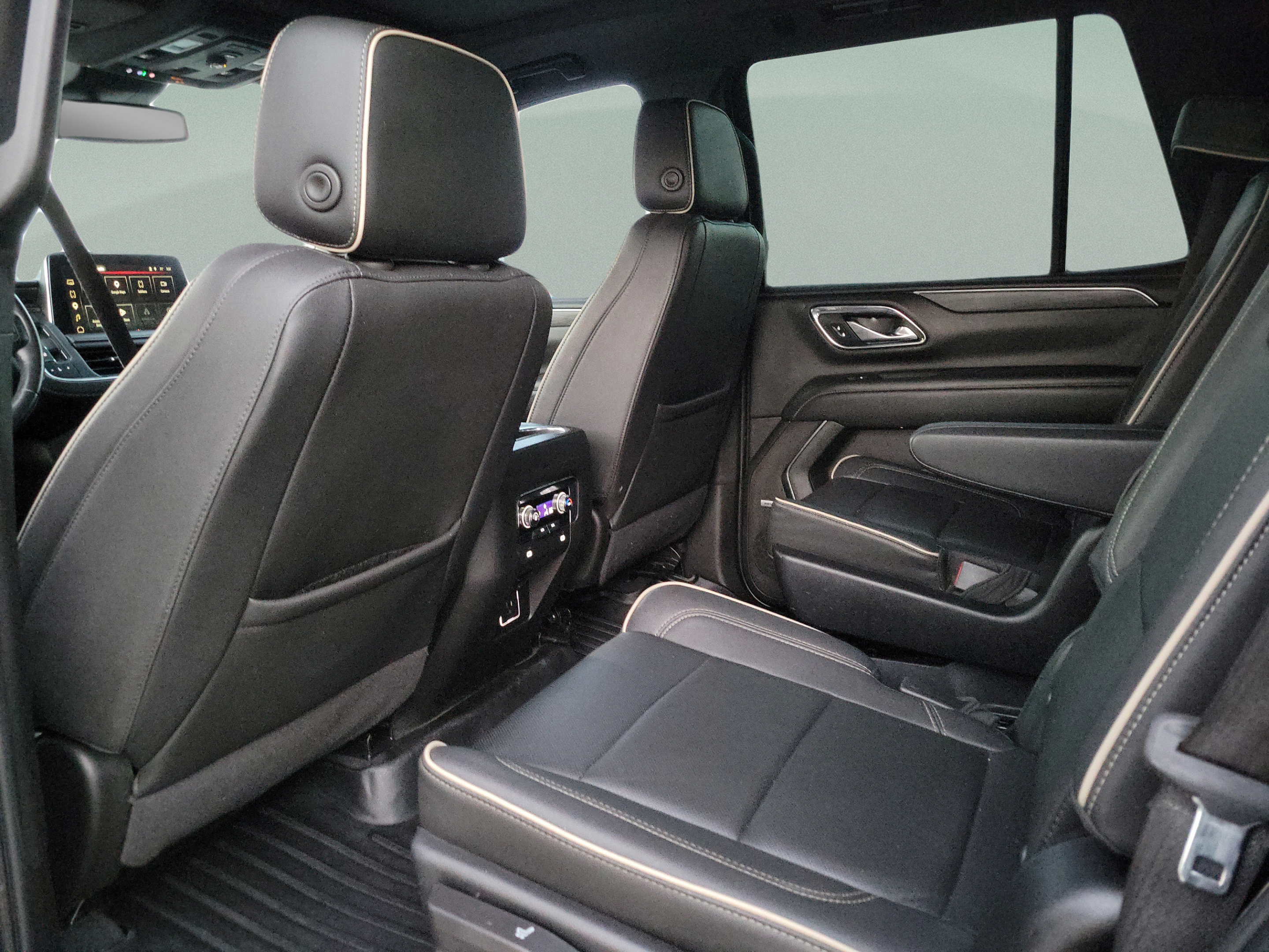 Used 2023 GMC Yukon SLT RWD image 5