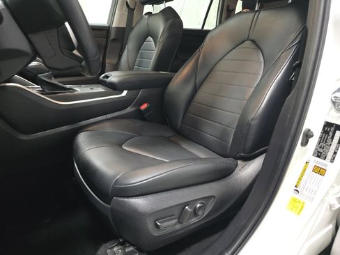 Used 2022 Toyota Highlander XLE image 29