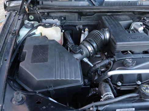 Used 2006 HUMMER H3 w/ Chrome Appearance Package image 36