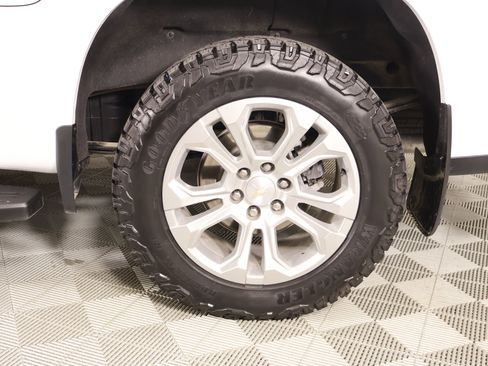Used 2024 Chevrolet Silverado 1500 LTZ AWD/4WD image 19