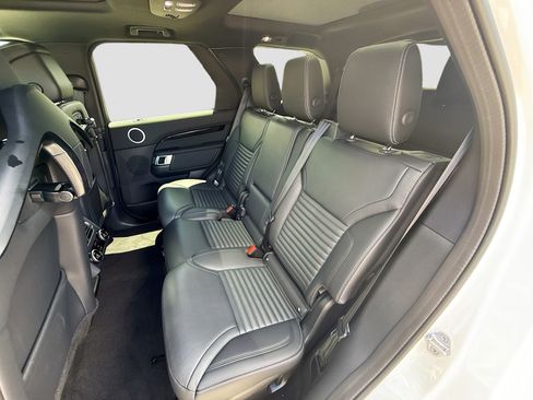 Used 2025 Land Rover Discovery S AWD/4WD image 22