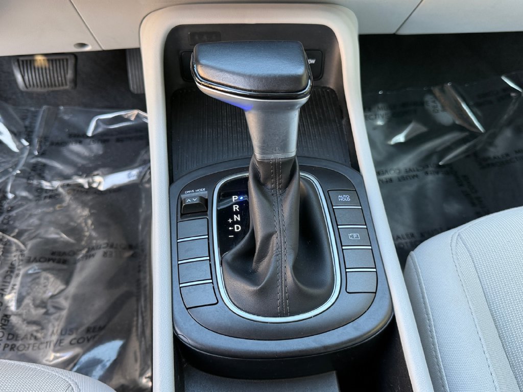 Used 2025 Hyundai Kona SEL FWD image 18