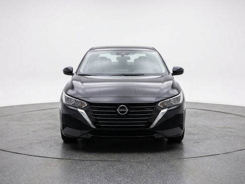 Used 2025 Nissan Sentra SV image 2