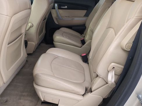 Used 2012 GMC Acadia SLT image 19