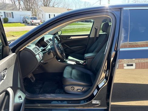 Used 2012 Volkswagen Passat 2.5 SE image 10