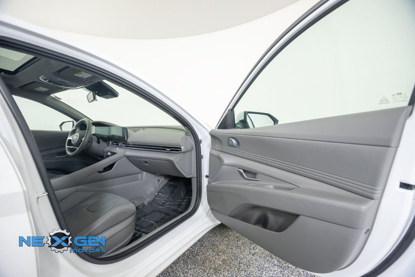 Used 2024 Hyundai Elantra SEL w/ Convenience Package FWD image 39