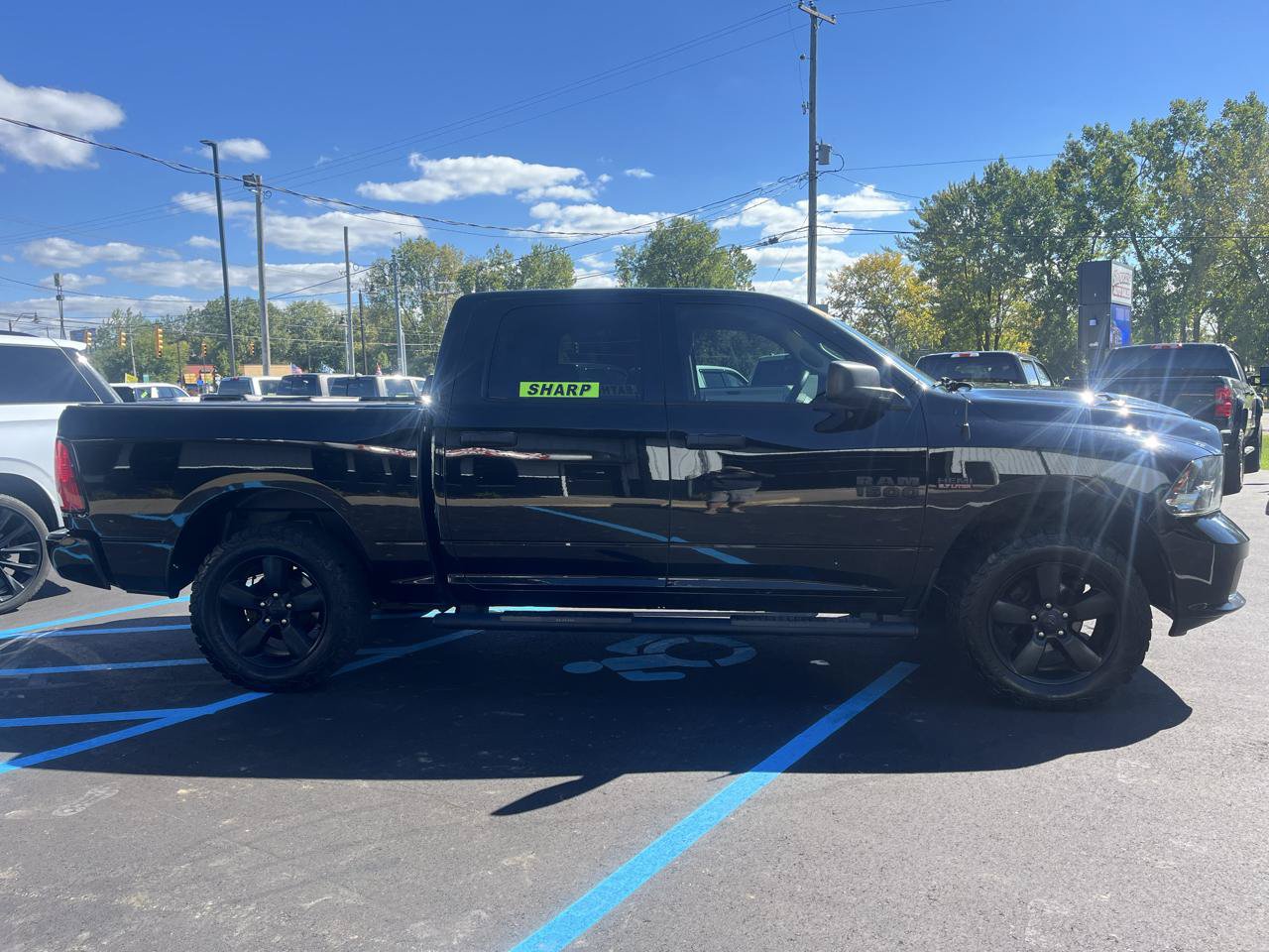 Used 2019 RAM 1500 Express w/ Wheel & Sound Group AWD/4WD image 4