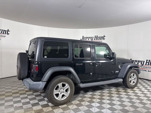 Used 2019 Jeep Wrangler Unlimited Sport S image 6