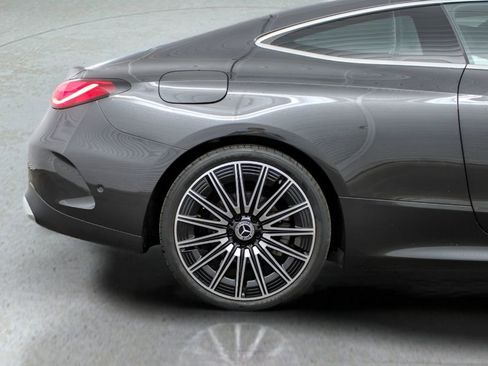 Used 2025 Mercedes-Benz CLE 300 4MATIC Coupe image 13