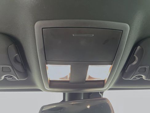 Used 2023 Dodge Challenger SXT image 21