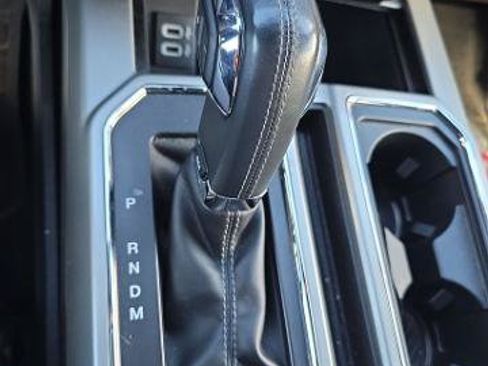 Certified 2018 Ford F150 Lariat w/ Equipment Group 502A Luxury AWD/4WD image 33