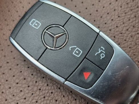 Used 2024 Mercedes-Benz GLE 350 4MATIC image 36