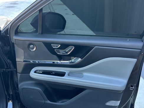 Used 2020 Lincoln Corsair Reserve w/ Equipment Group 201A image 15