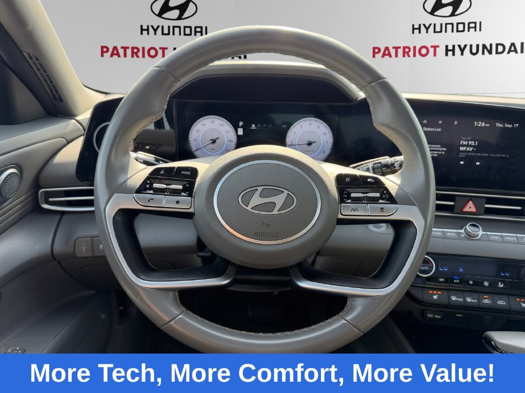 Used 2025 Hyundai Elantra SEL FWD image 12
