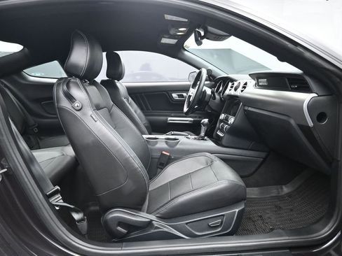 Used 2022 Ford Mustang GT Premium RWD image 26