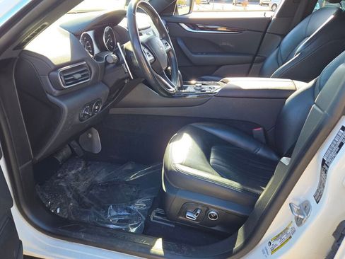 Used 2023 Maserati Levante Modena image 27