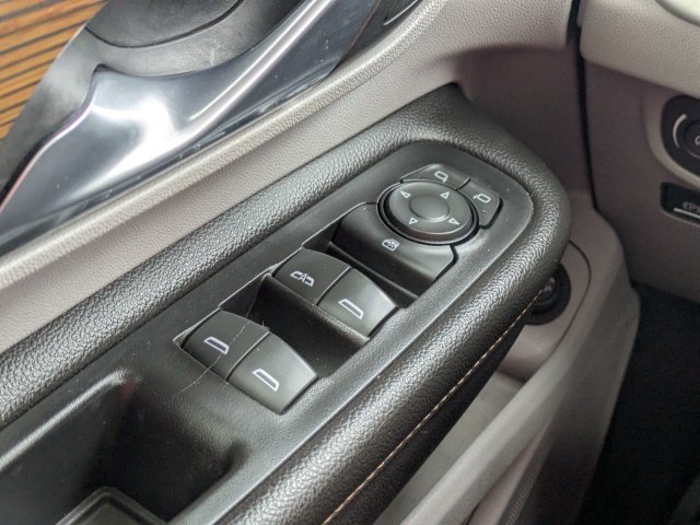 Used 2019 GMC Terrain SLE w/ Driver Convenience Package FWD image 25