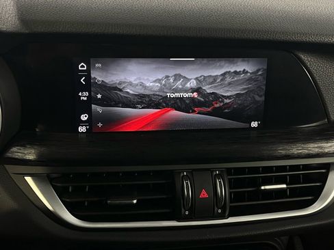 Used 2023 Alfa Romeo Stelvio Sprint image 22