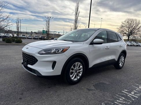 Used 2021 Ford Escape SE image 15