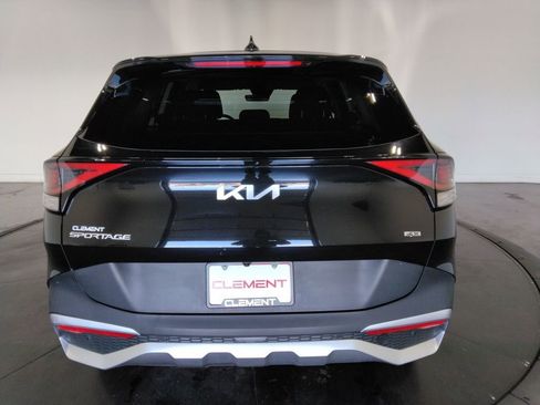 Used 2024 Kia Sportage LX image 7