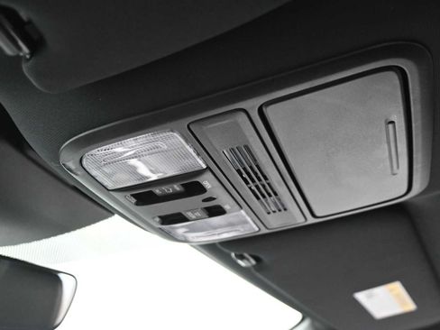 Used 2025 Honda Odyssey Sport-L image 25
