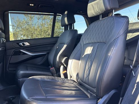 Used 2023 BMW X7 xDrive40i w/ Executive Package image 14