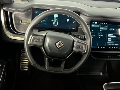 Used 2024 Rivian R1S Adventure image 12