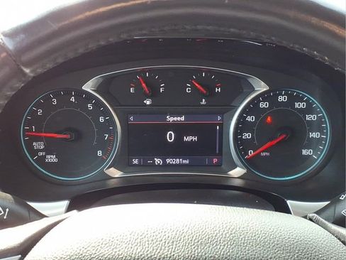 Used 2021 Chevrolet Traverse LT AWD/4WD image 33